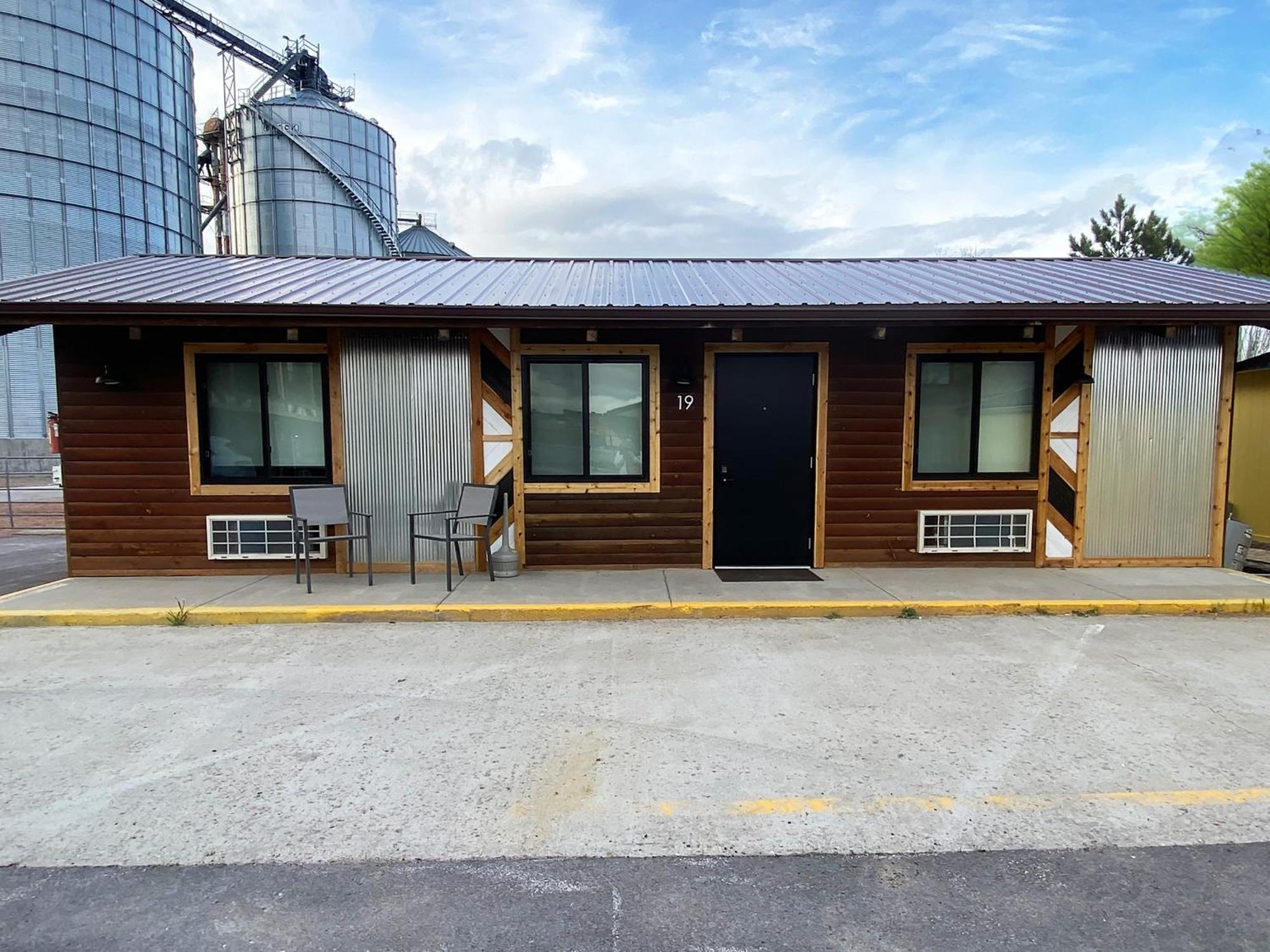 Hansen Inn & Cabins ウォール エクステリア 写真