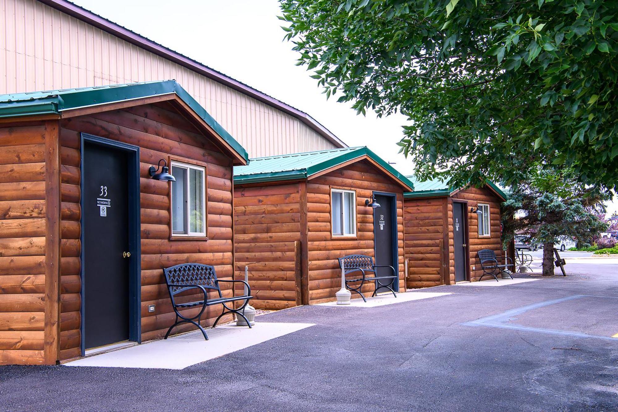 Hansen Inn & Cabins ウォール エクステリア 写真